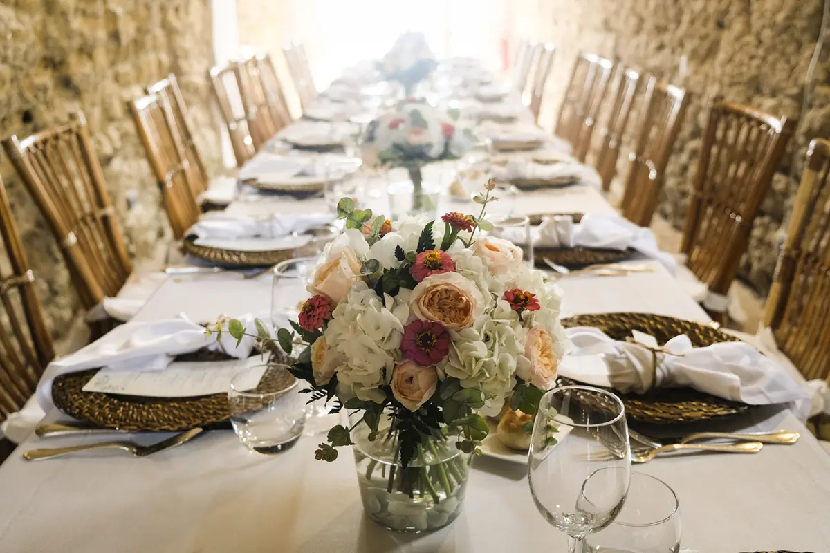 Tavola allestita per matrimonio del pacchetto Una splendida giornata di Blin Eventi